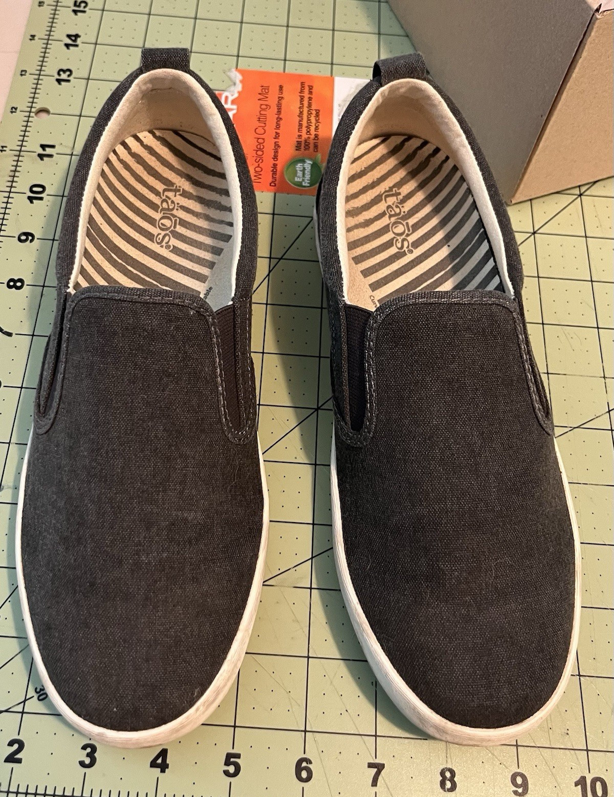 Taos Dandy Charcoal Canvas Comfort Slip-On Casual Shoes Women’s US 8 M DND-13455