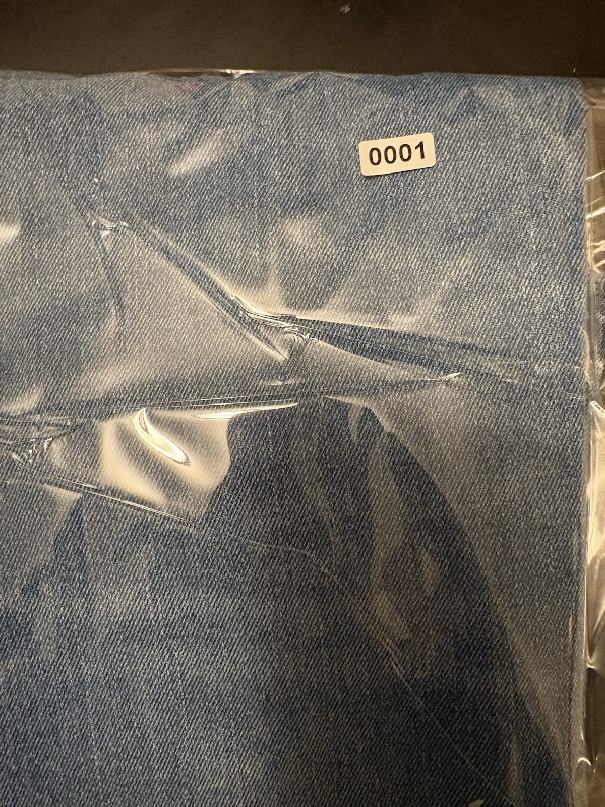 0001 – American Eagle Outfitters Distressed Skinny Jeans Blue Medium Wash Denim