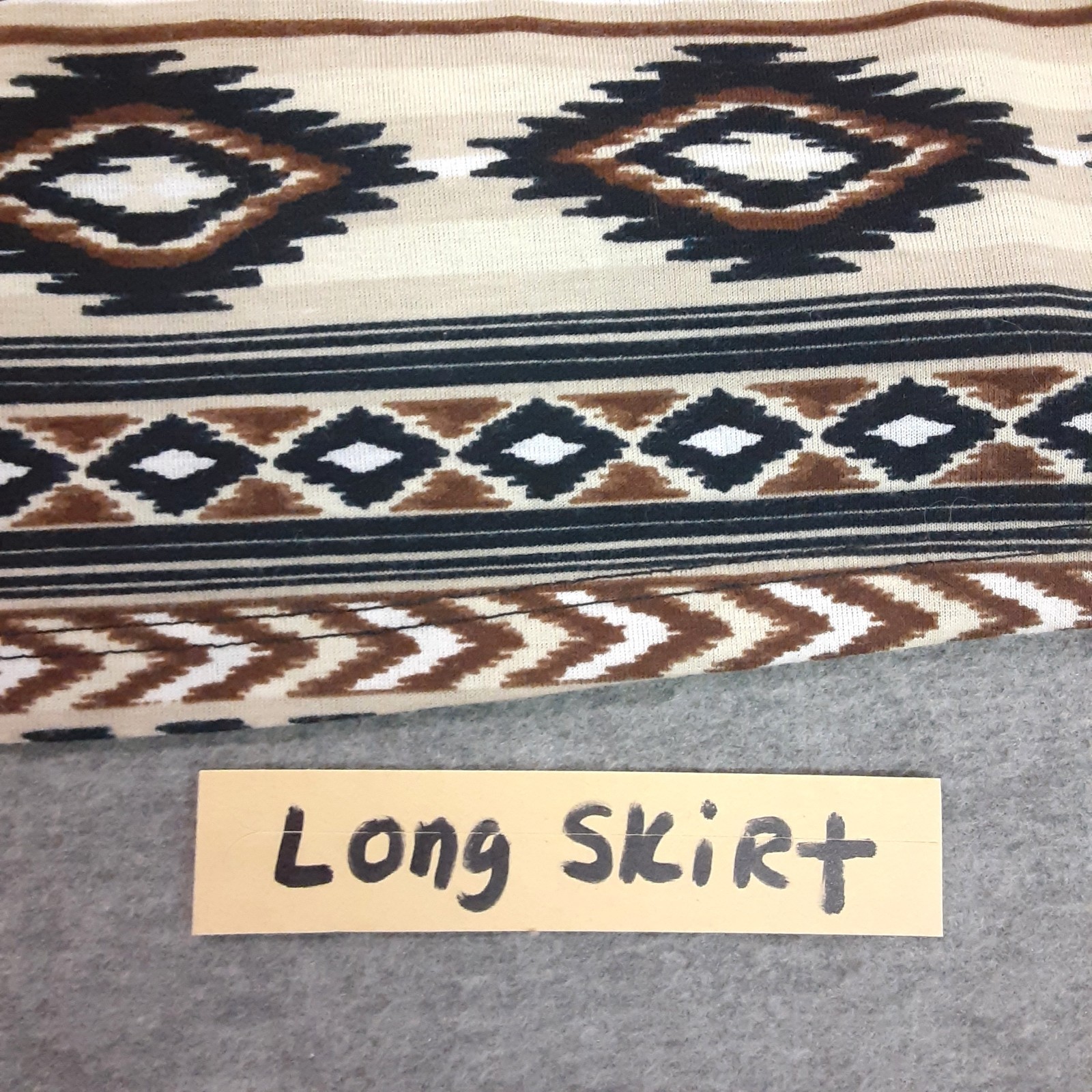 Bobbie Brooks Long Skirt Size LG pullon Boho Aztec Vent Waist 30inch Length 40in