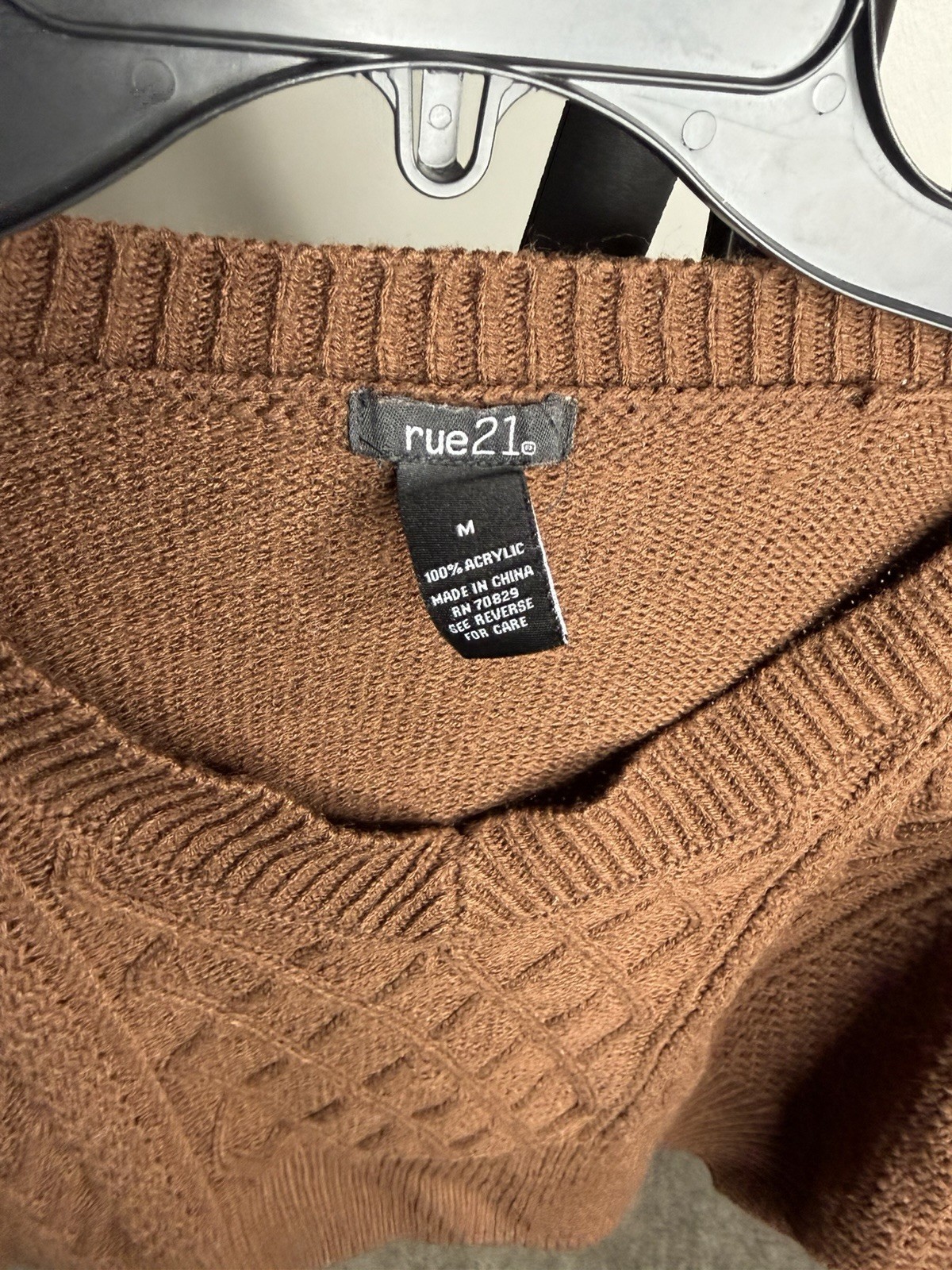 rue21 Brown Cable-Knit V-Neck Cropped Pullover Sweater Long Sleeve M