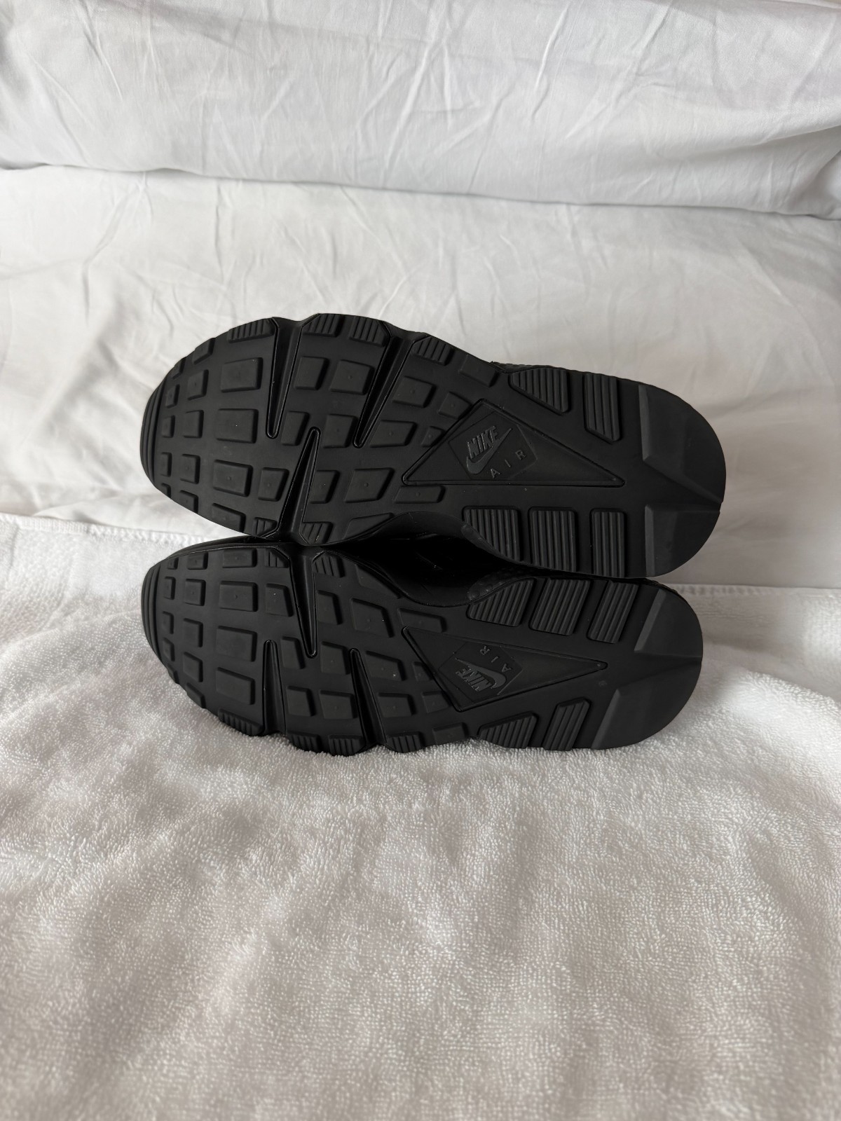 Nike Air Huarache (Triple Black) Men’s Size 6.5