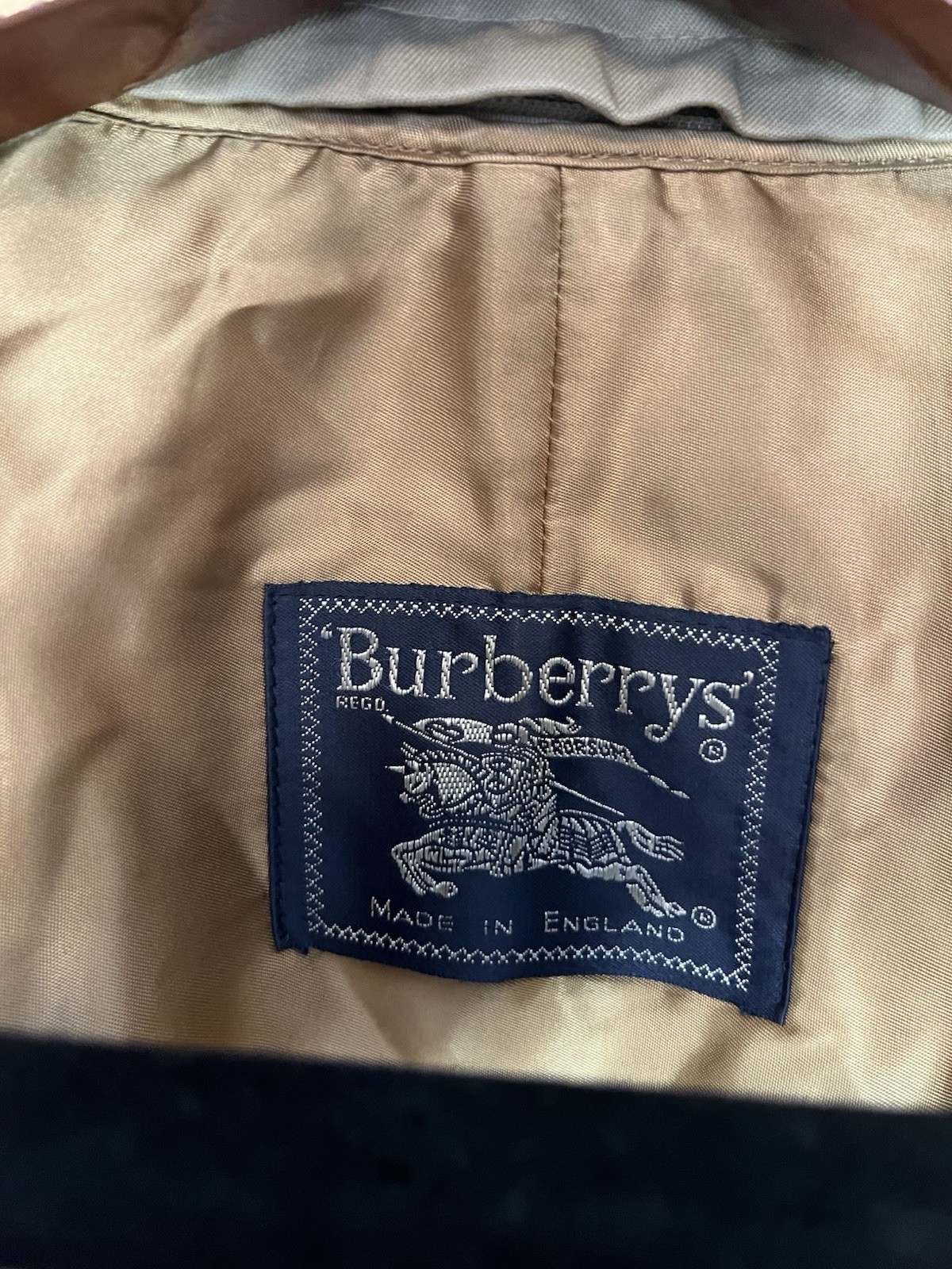 Vintage Burberrys Trench Coat With Wool Liner – Men’s 48R