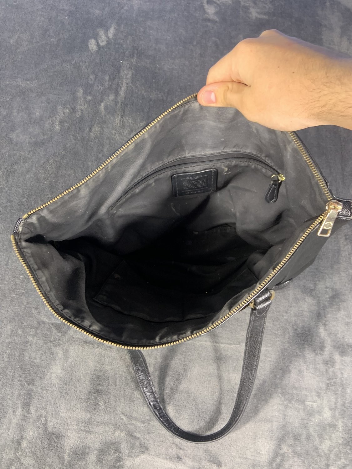 Coach Gallery Tote Black Crossgrain Leather Shoulder Bag F79608 Gold Hardware