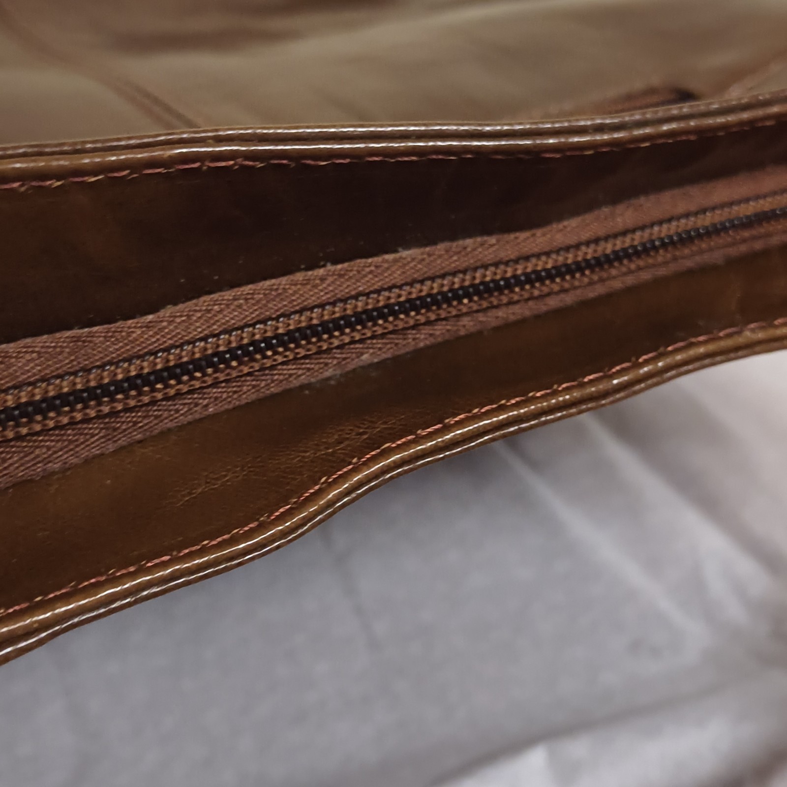 Genuine Leather Shoulder Crossbody Bag Brown Pintuck Stag British-Ashwood
