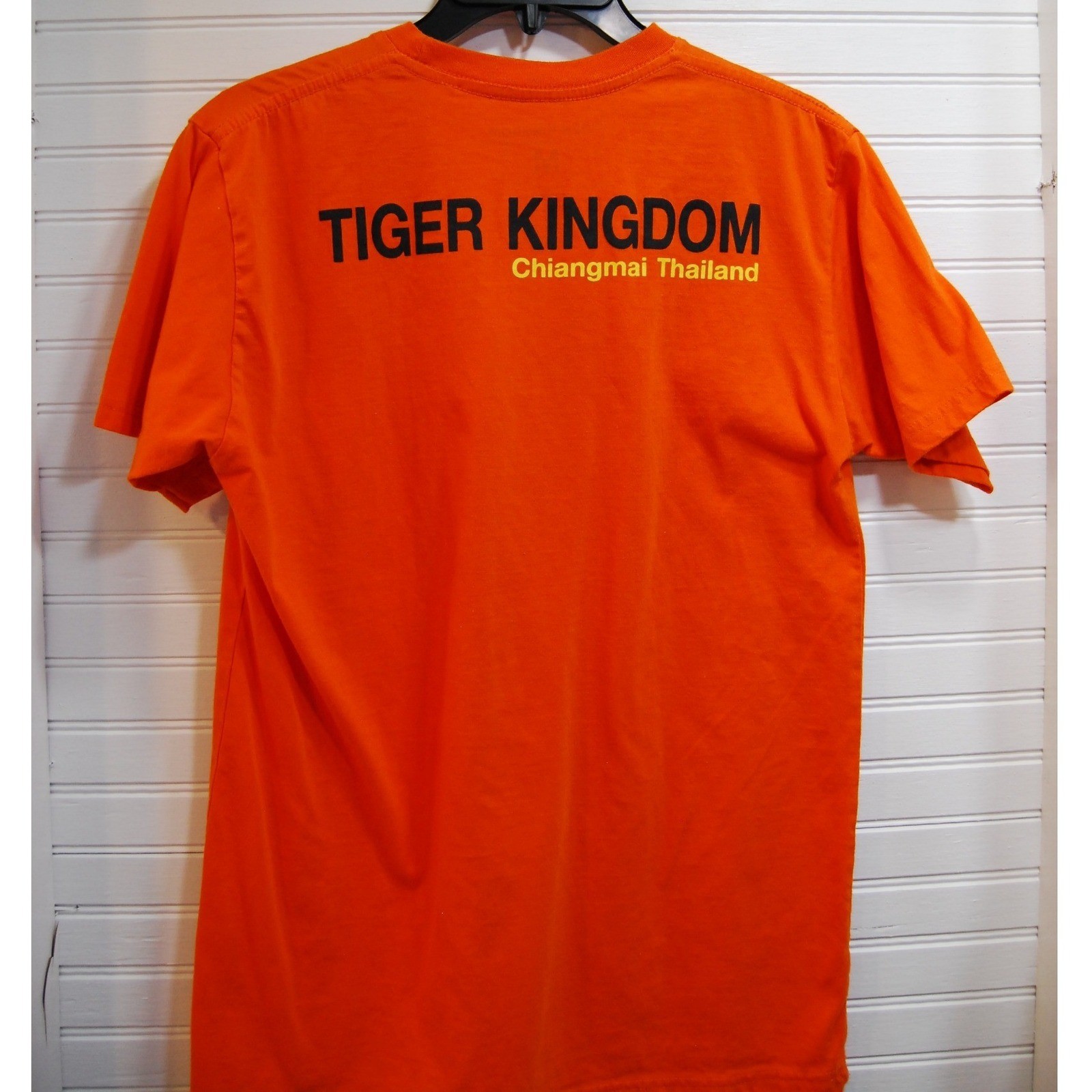 Tiger Kingdom T-shirt Men’s Size Small Thailand puffy print Graphic tee