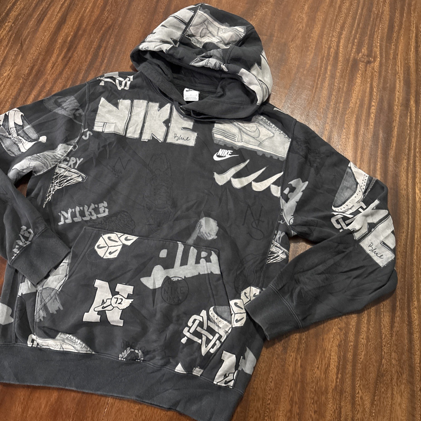Nike Hoodie Men’s Small Pullover Bold School Hoodie Sketch FV1921-045 All Over