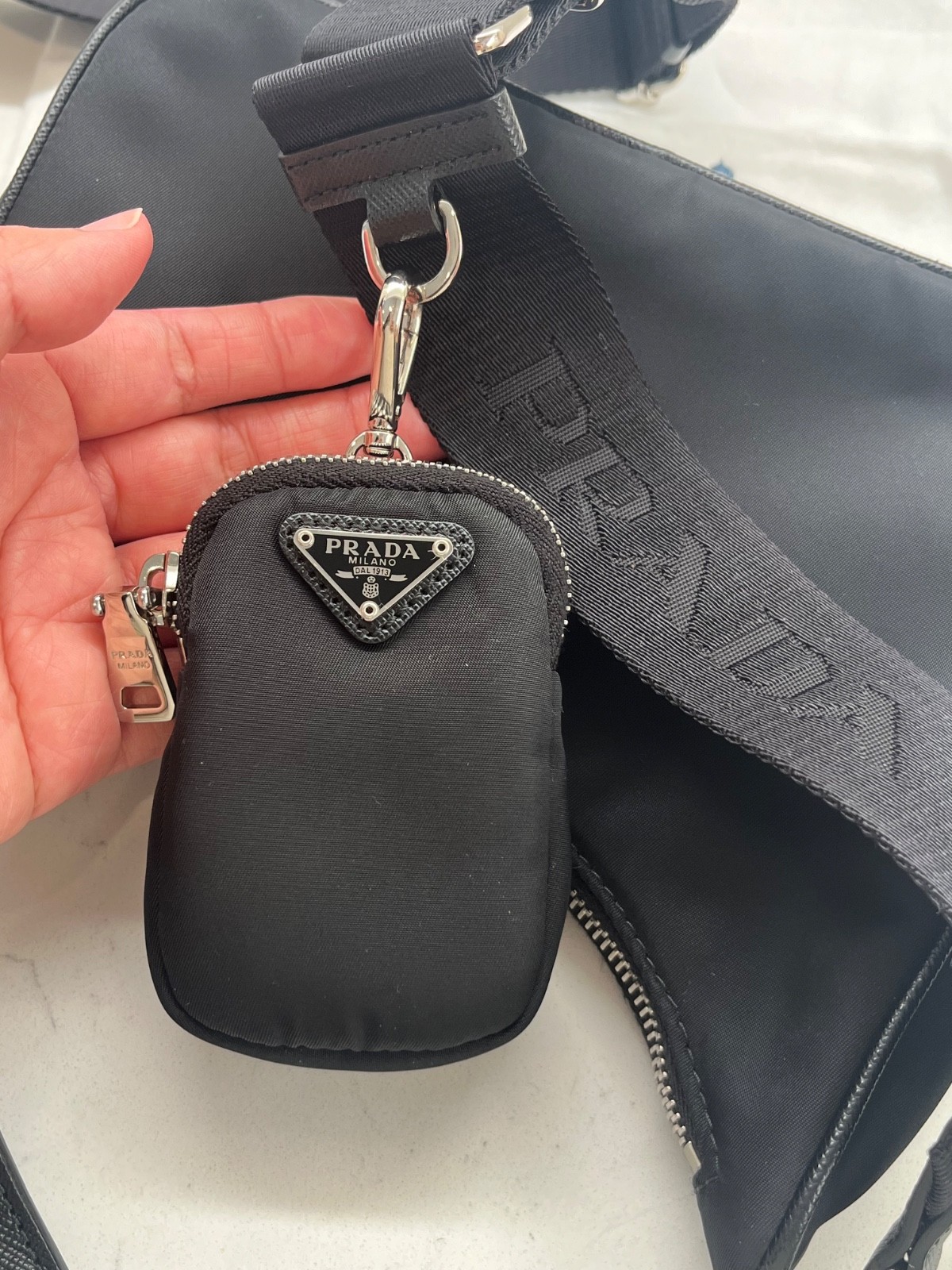 AUTHENTIC PRADA Re-Edition 2005 Nylon Shoulder Bag/Crossbody in Black