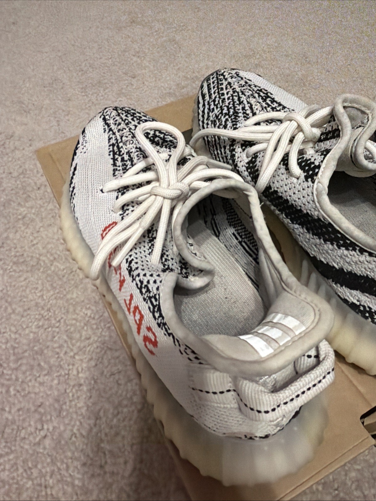 adidas Yeezy Boost 350 V2 White Zebra Size 7