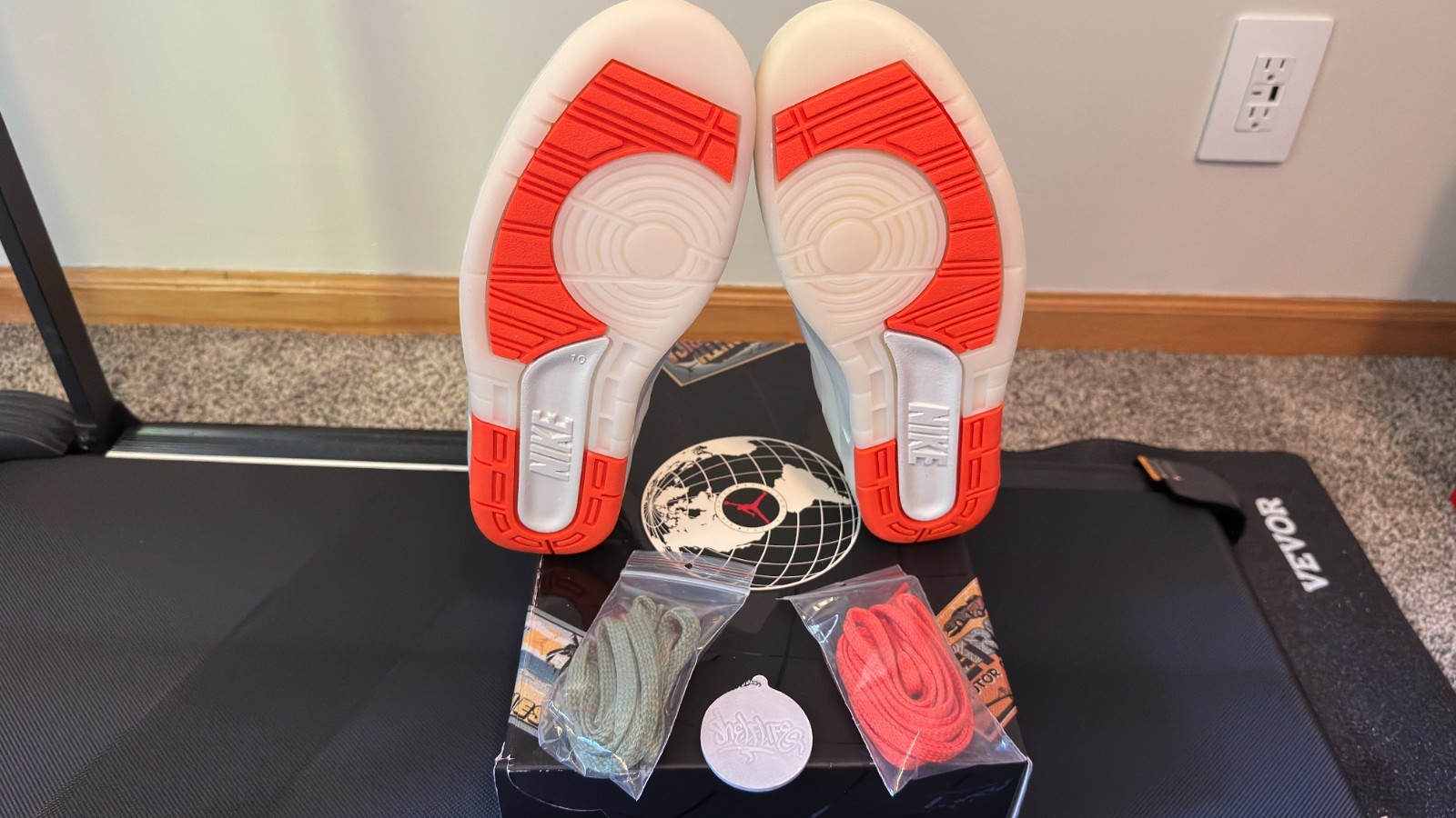 Size 10 – Shelflife x Air Jordan 2 Retro Low White DV7128-110
