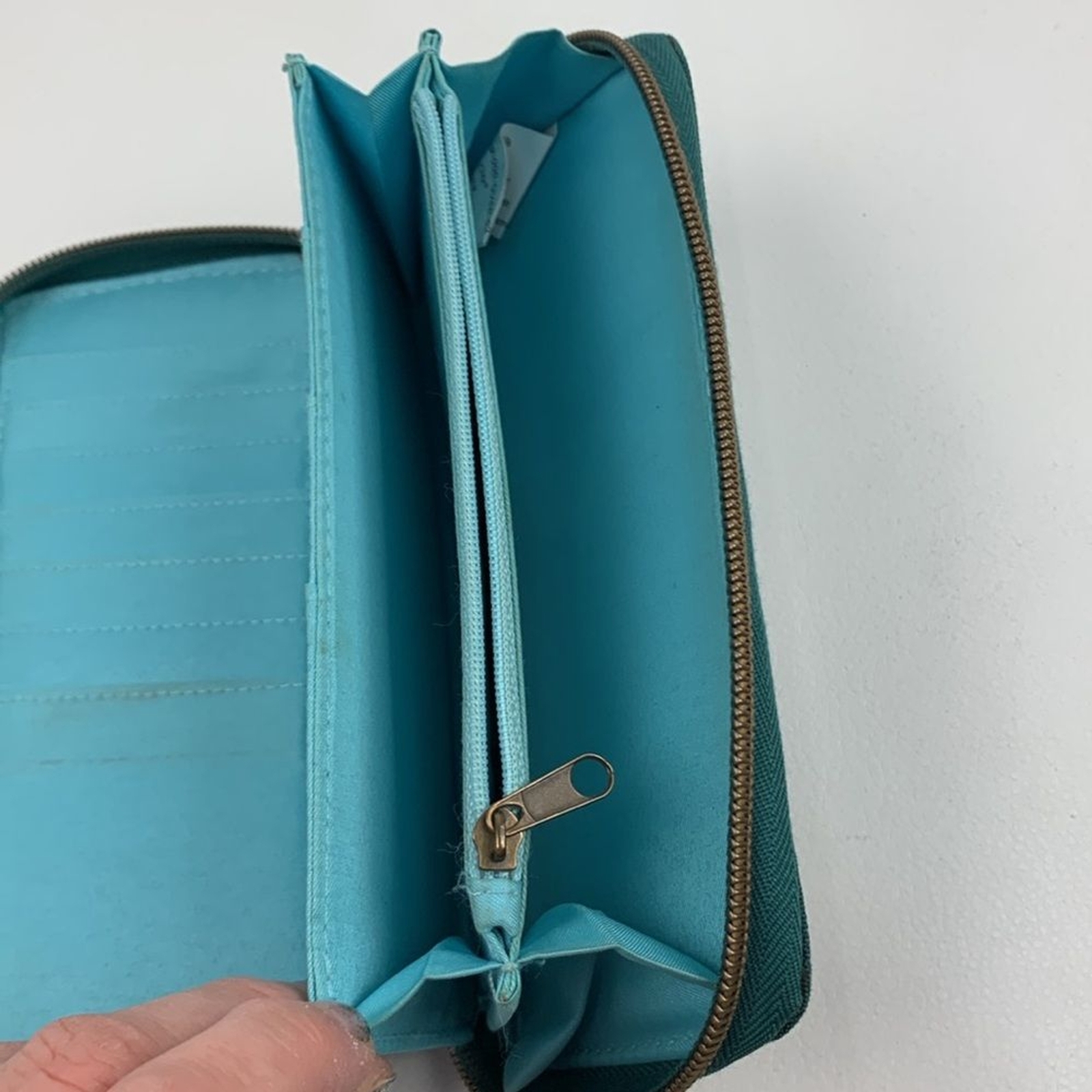 Travelon Dark Teal Green Clutch Wristlet wallet & brass Accents Zip around strap