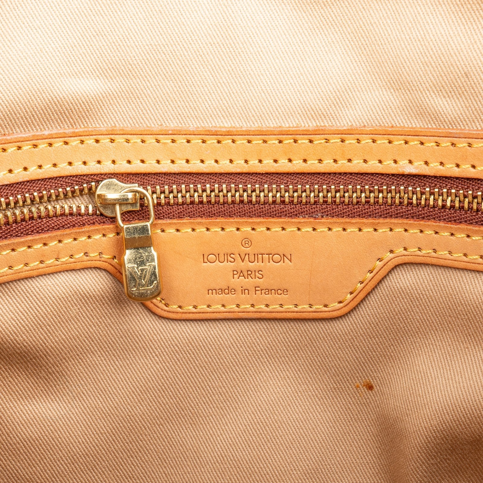 Louis Vuitton Monogram Canvas Bucket GM Shoulder Bag Bag