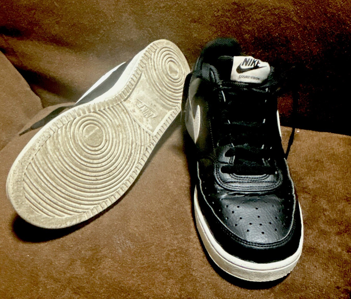 Nike Court Vision Men’s Low Top Lace-Up Sneakers Black/White Pre-Owned