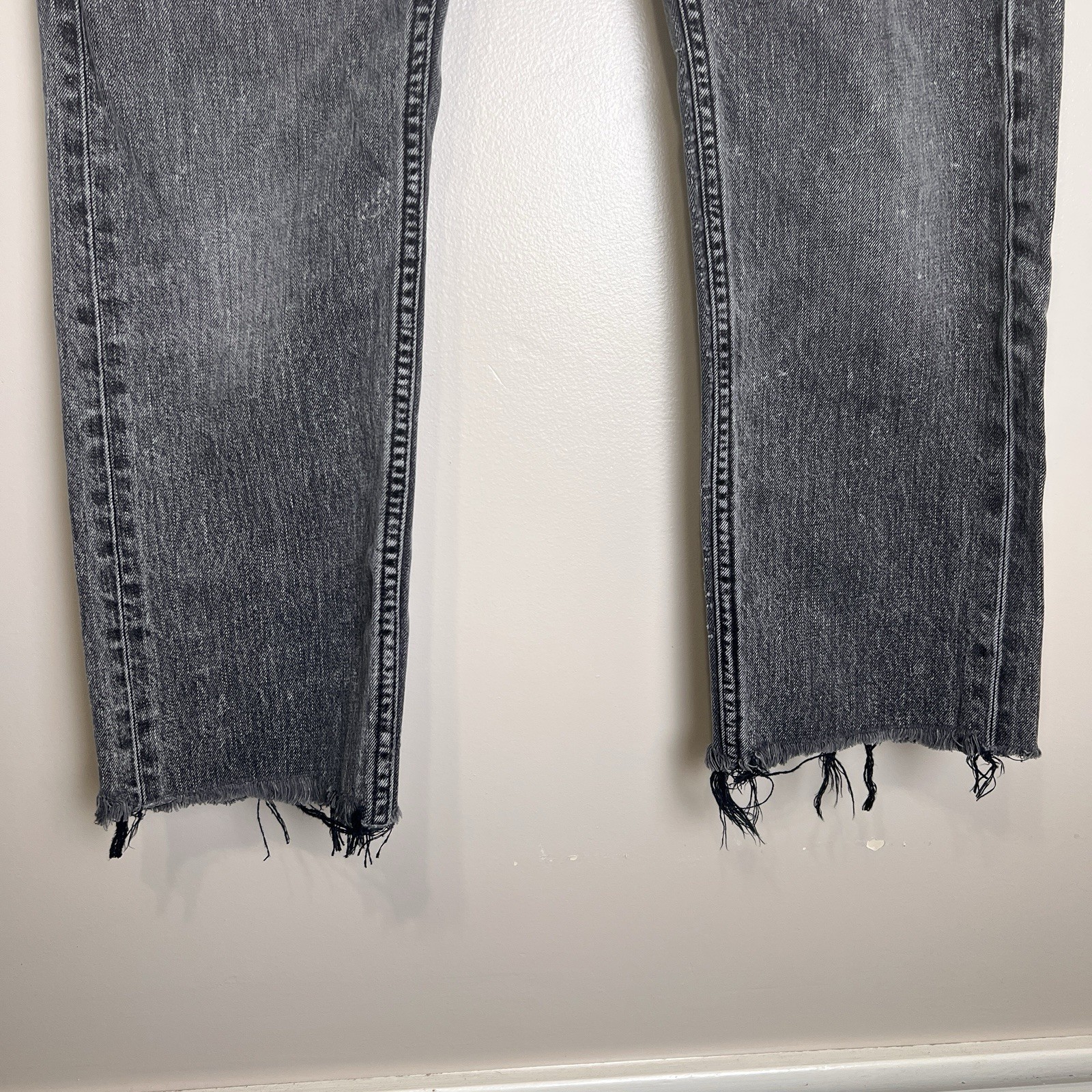 Levi’s Made & Crafted Gray Tack Slim Jeans 32” Waist, 10.5” Rise, 25” Inseam EUC