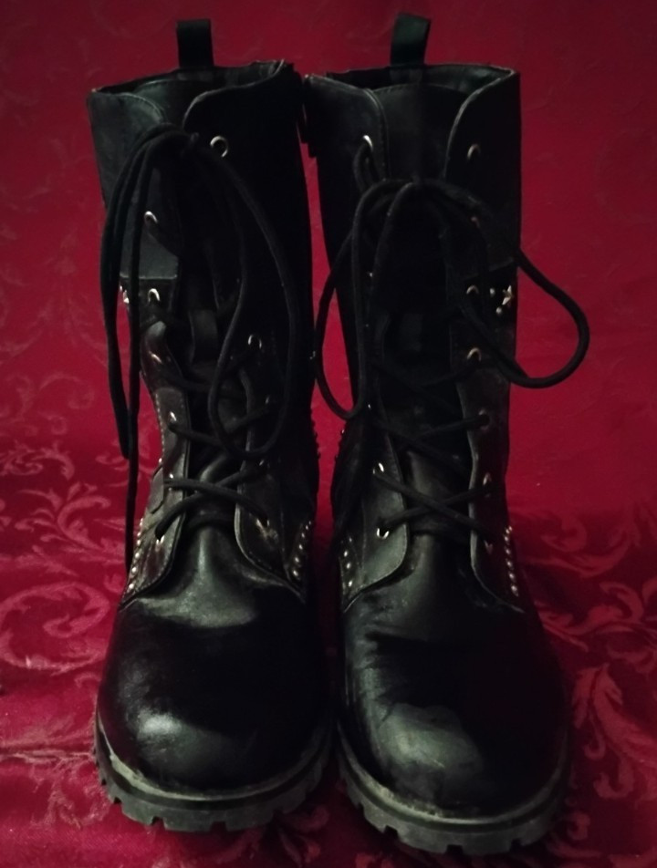 Gio-Mia Star Combat Black Lace-Up Studded Mid-Calf Boots Round Toe US 8 EU 39