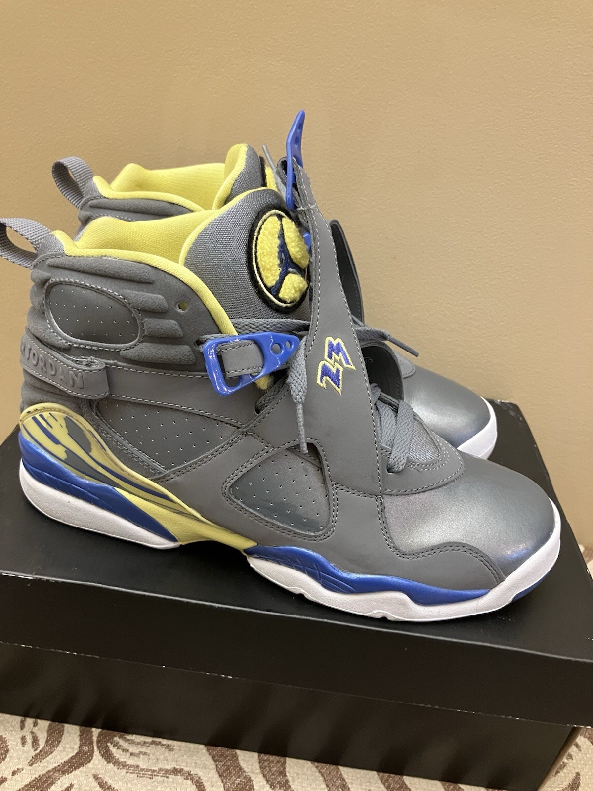 Nike Air Jordan VIII 8 Retro GS, 580528-038, Laney Electric Yellow Grey, Size 7