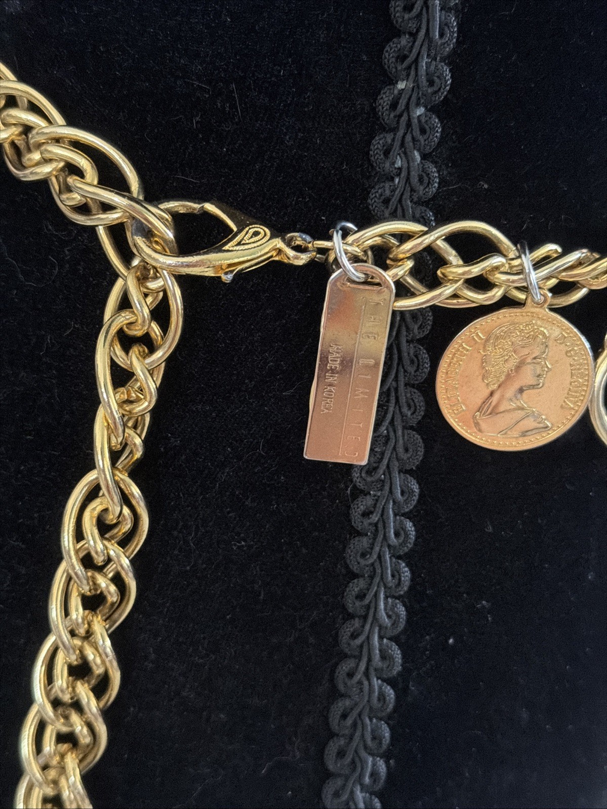 The Limited Vintage 90’s Gold Tone Charm Hearts Coins Perfume Chain Belt