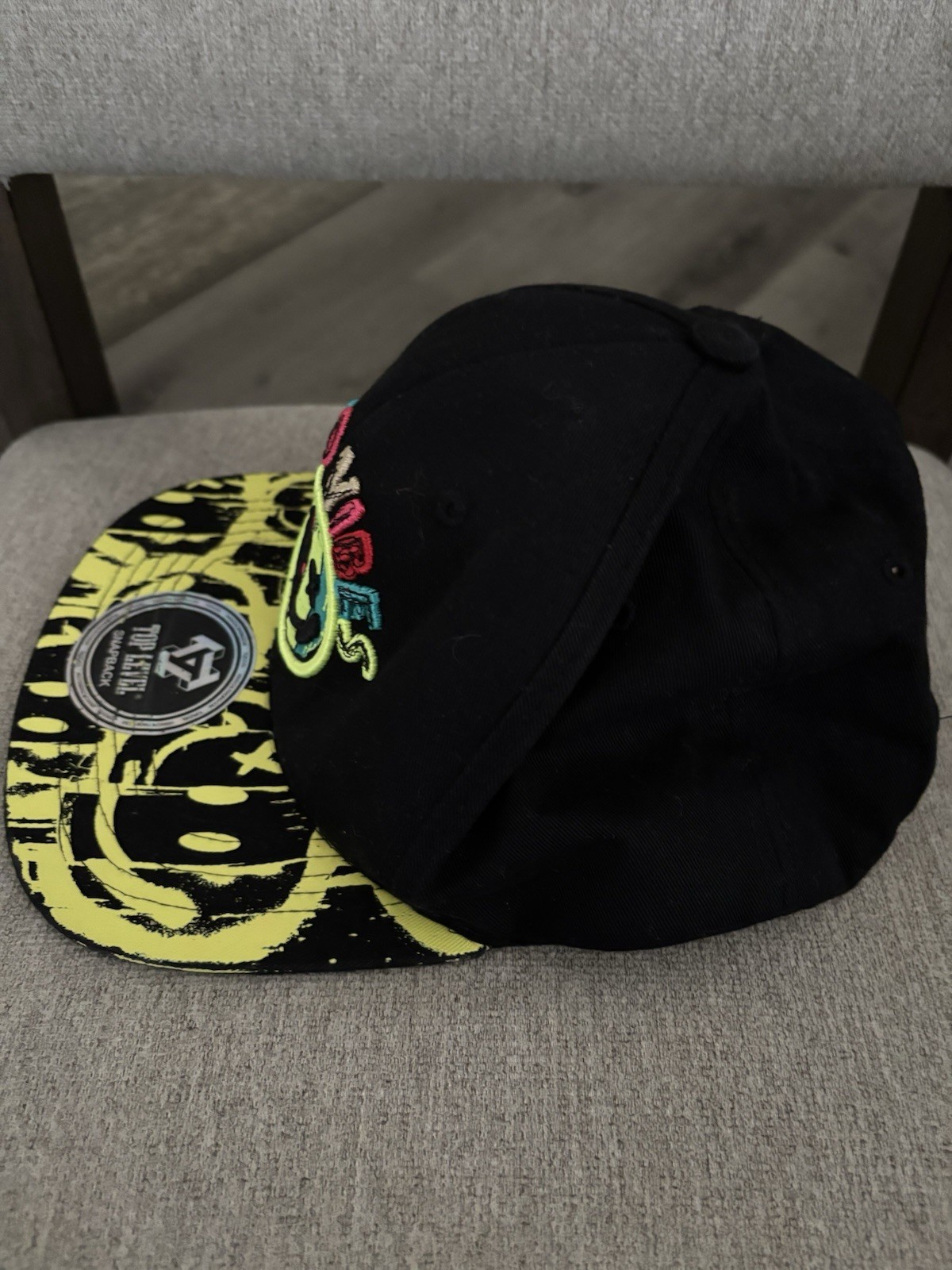 Good Vibes Top Level Smiley Face Graphic OSFM Cotton Flat Brim Cap Hat