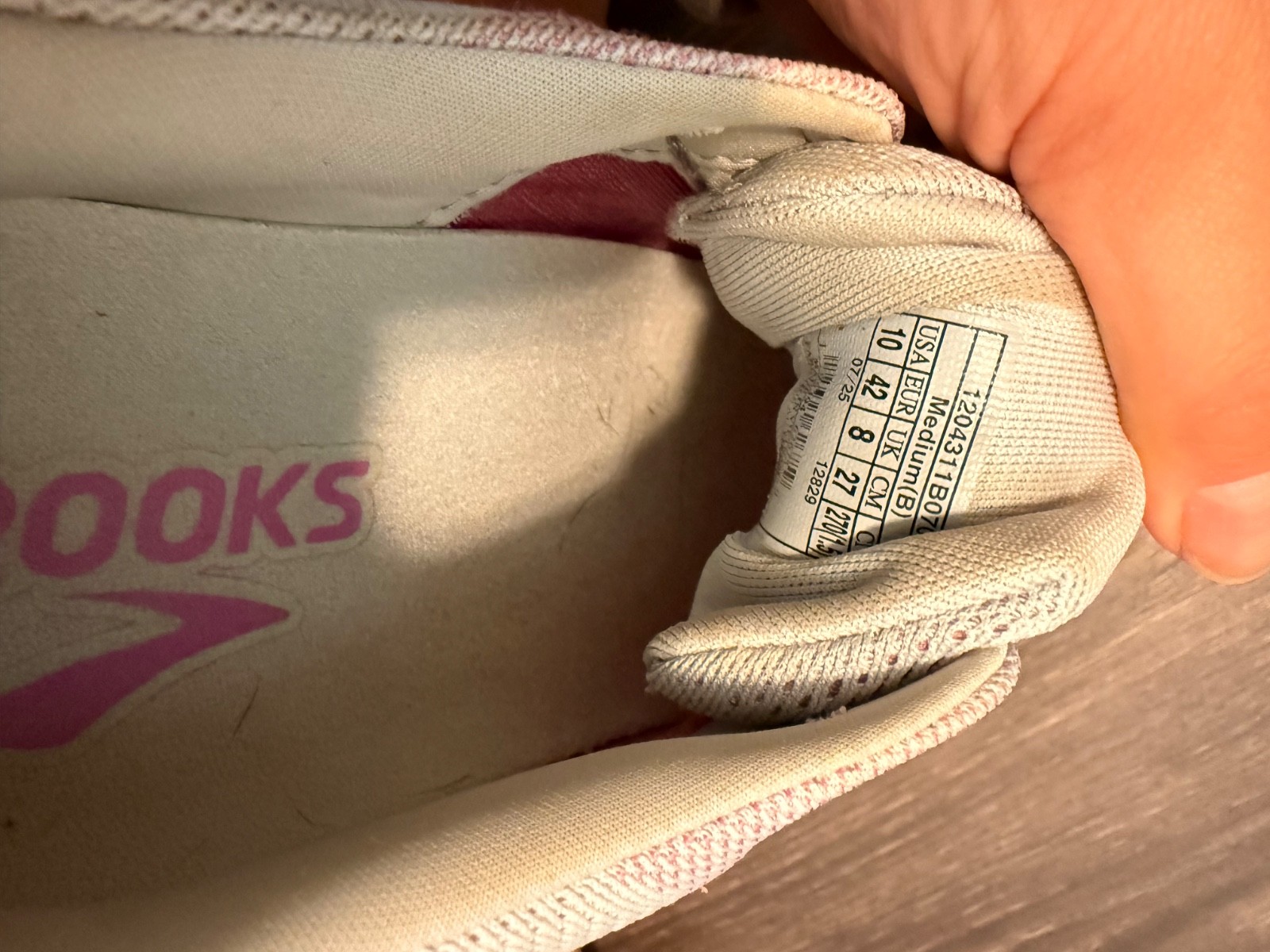 Brooks Ghost 17 – Oyster Apricot Pink – Women’s size 10