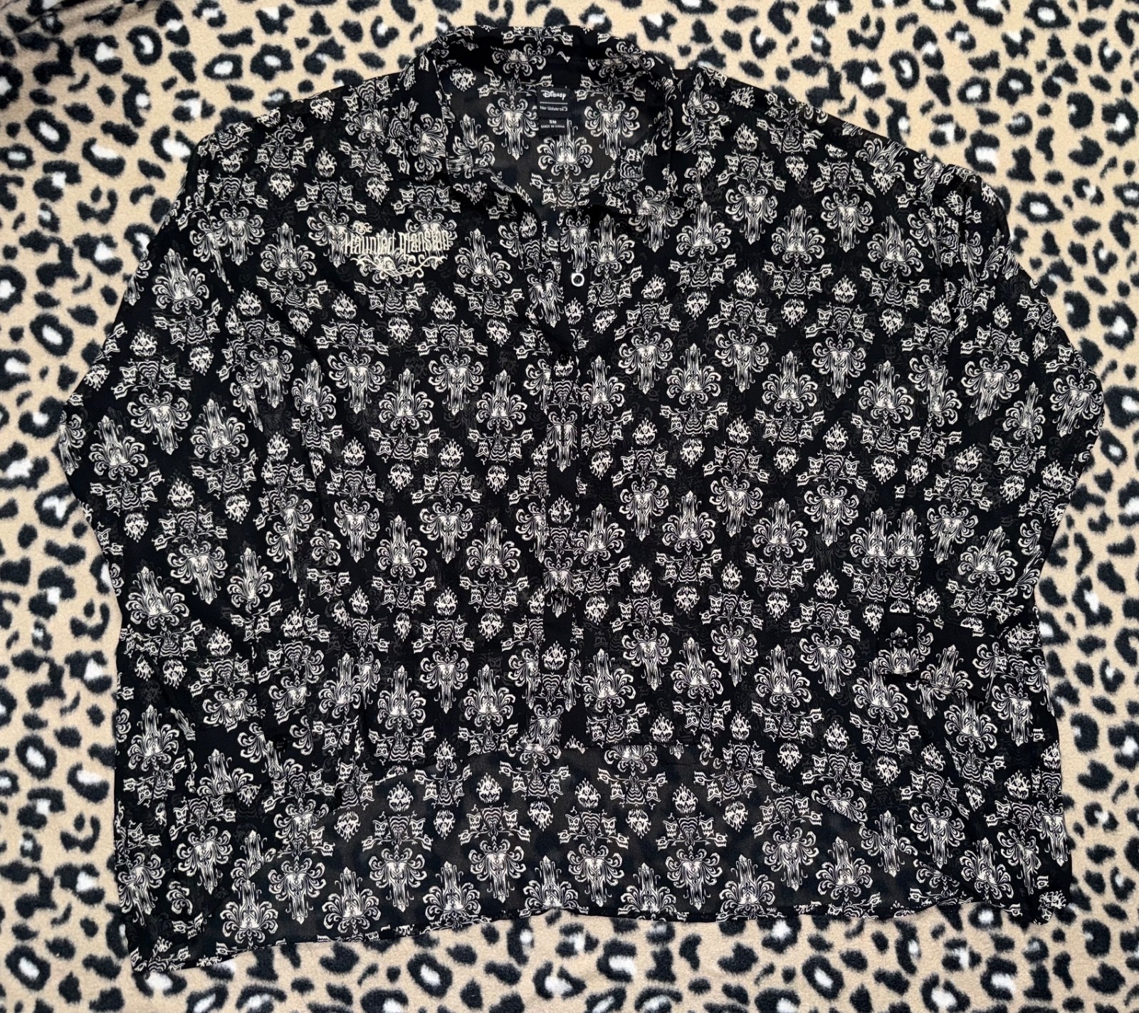 Disney The Haunted Mansion Wallpaper Black/White Button Up Shirt Women’s Size S