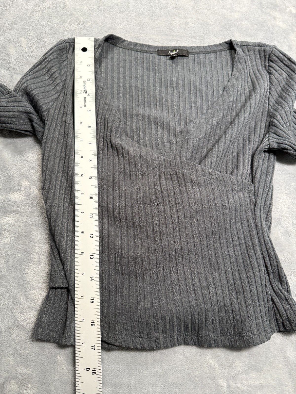 Papaya Wrap Top Womens Small Gray Ribbed Cropped Long Sleeve V Neck Casual