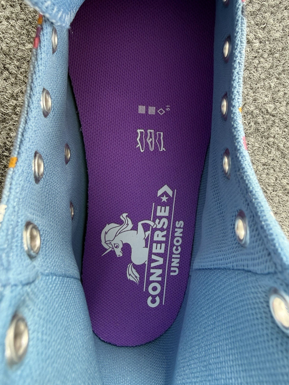Converse Chuck Taylor All Star Hi Top Unicorn Kids Junior Size 2.5 Light Blue