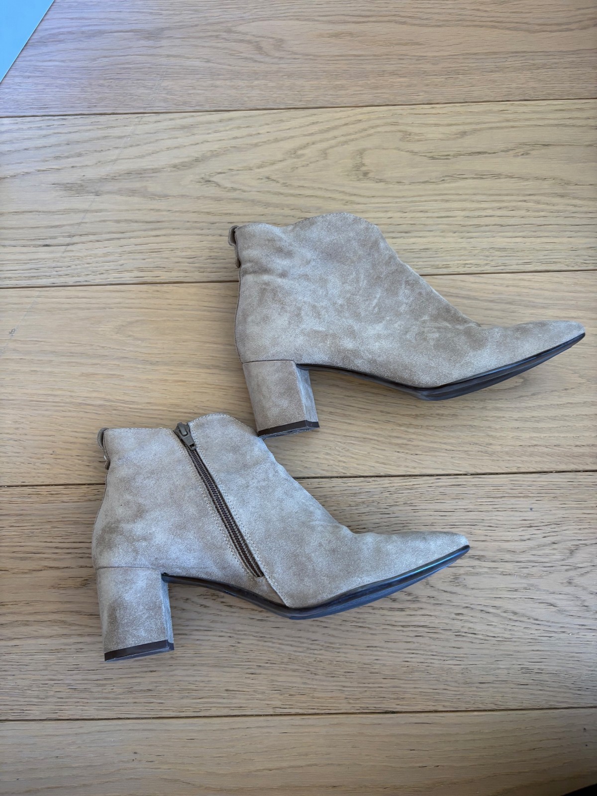 AGL notch booties – size 38.5/8.5