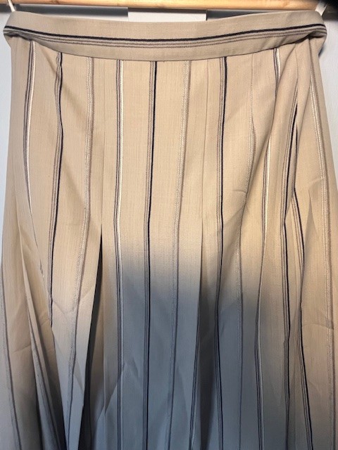 Classic Jaeger Box Pleated Skirt Beige with Stripes to Fit Waist 28 inches