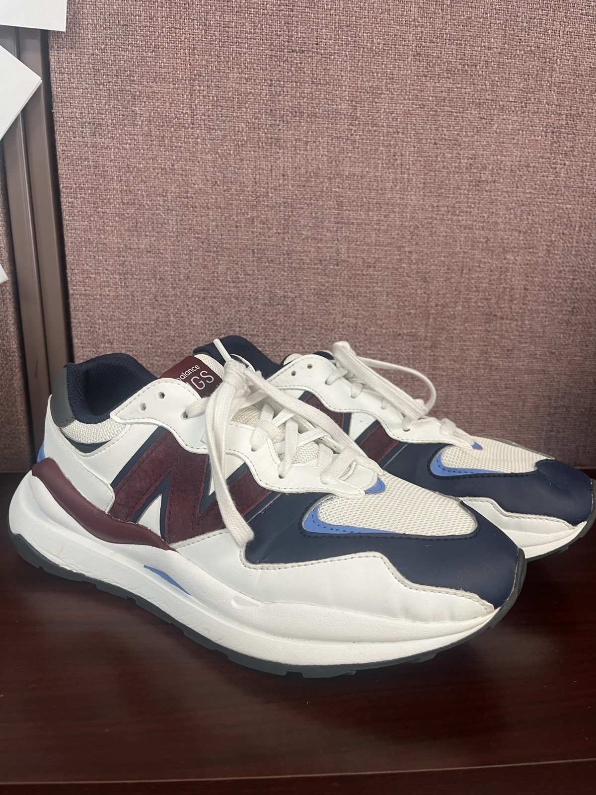 New Balance 5740 U5740FMB White Burgundy Navy Sneakers Men’s 7.5