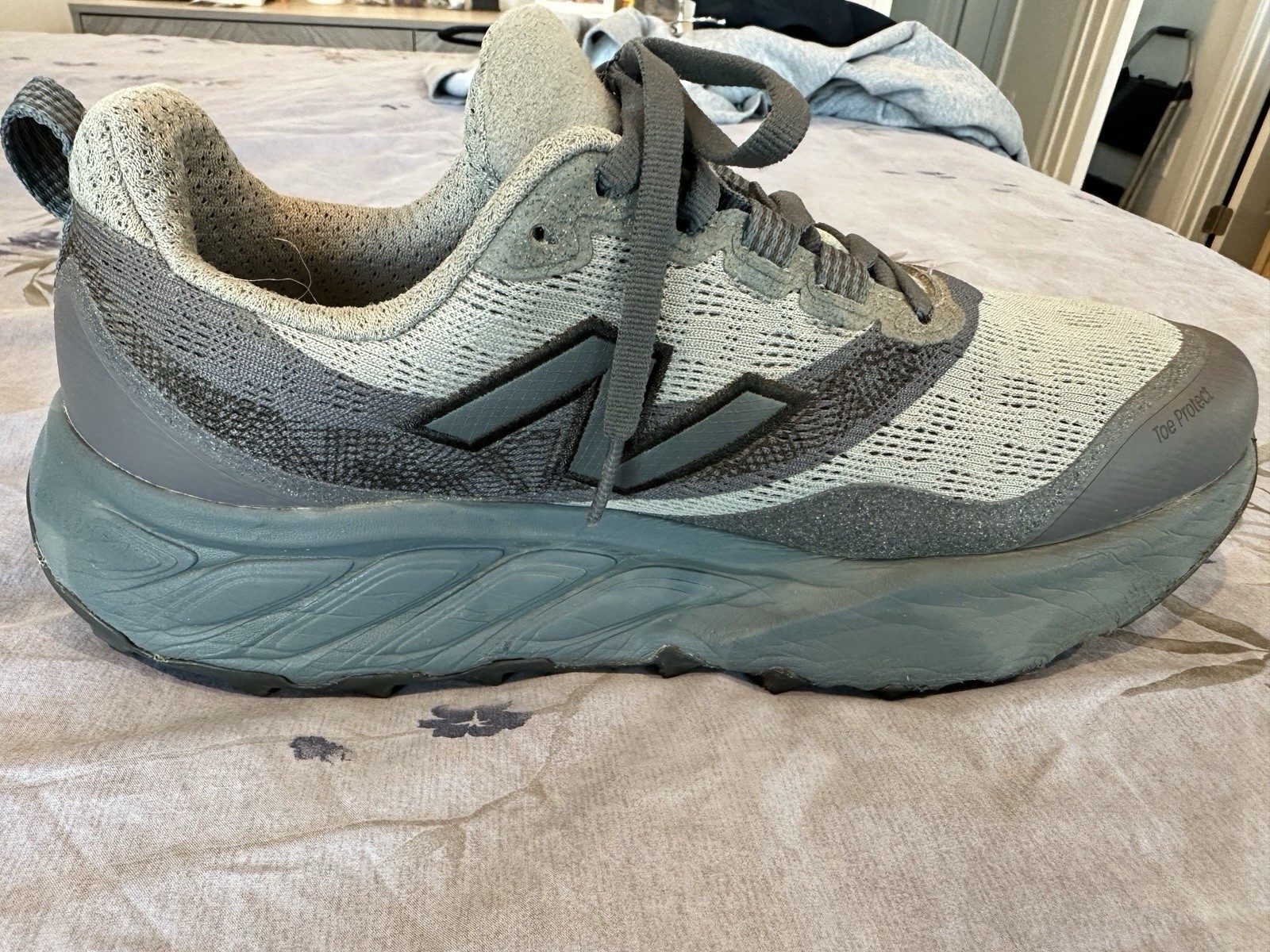 Worn Once! Men’s FRESH FOAM X HIERRO V9 Slate 8.5 wide