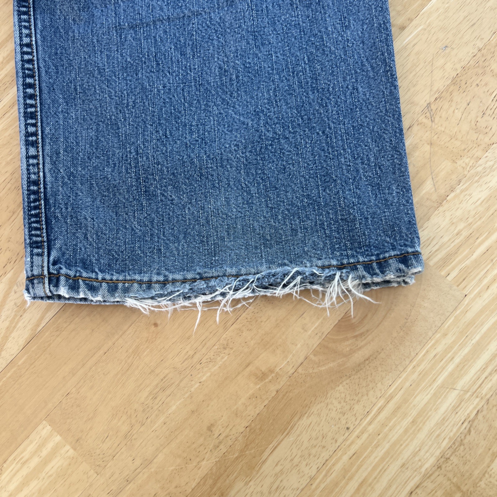 Levis 569 Loose Straight Leg Jeans Mens 38×30 Light Wash Blue Denim 00569-4550