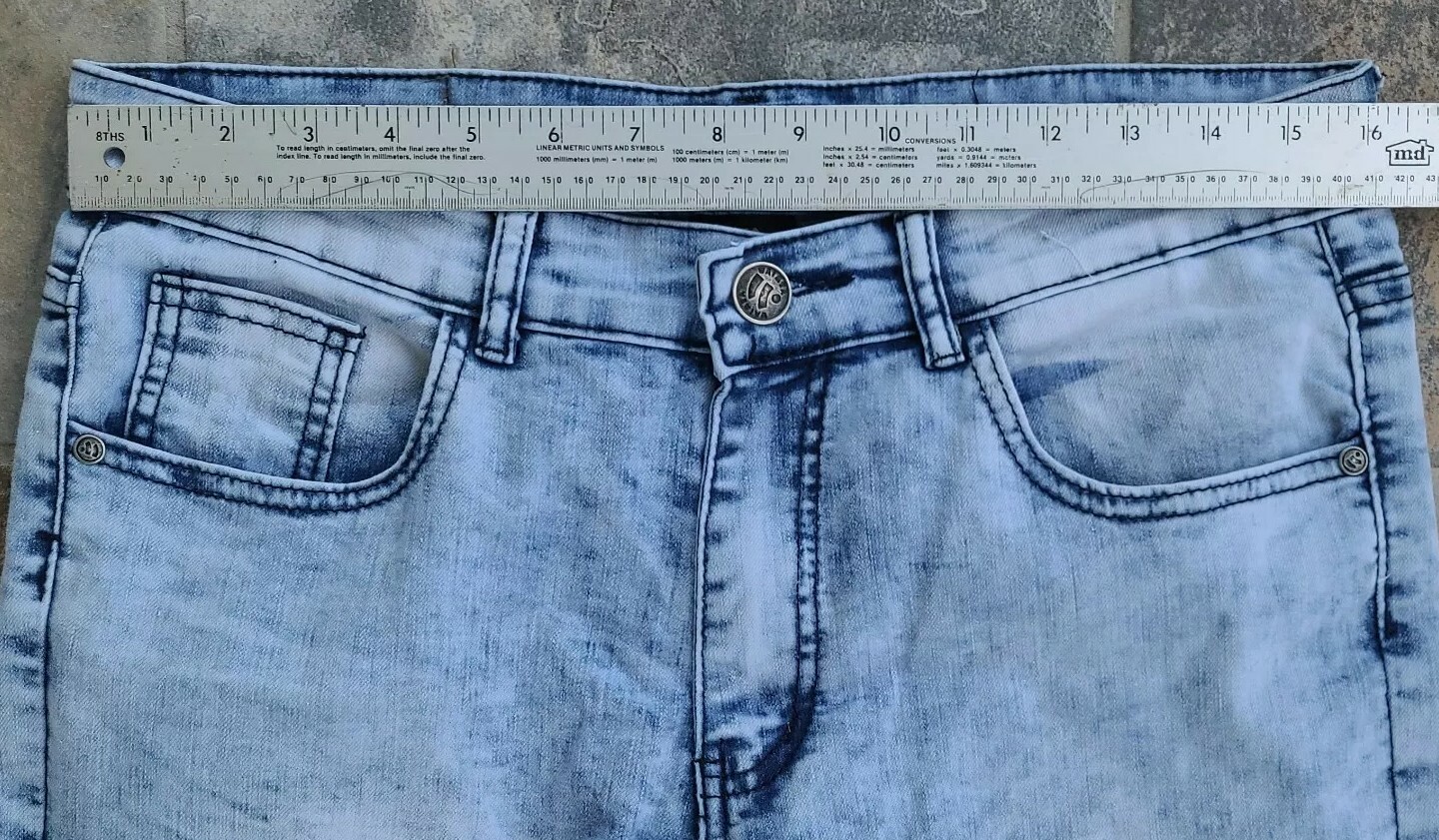 Waimea Skinny Fit Denim Jeans Men Tag Size 32×32 Actual Size 32×31 Distressed