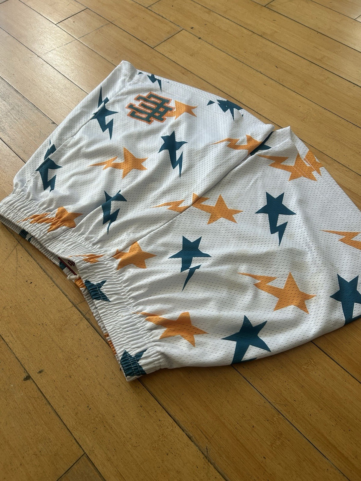 Eric Emanuel Men’s Shorts Size Large White Mesh Blue Yellow Stars New York