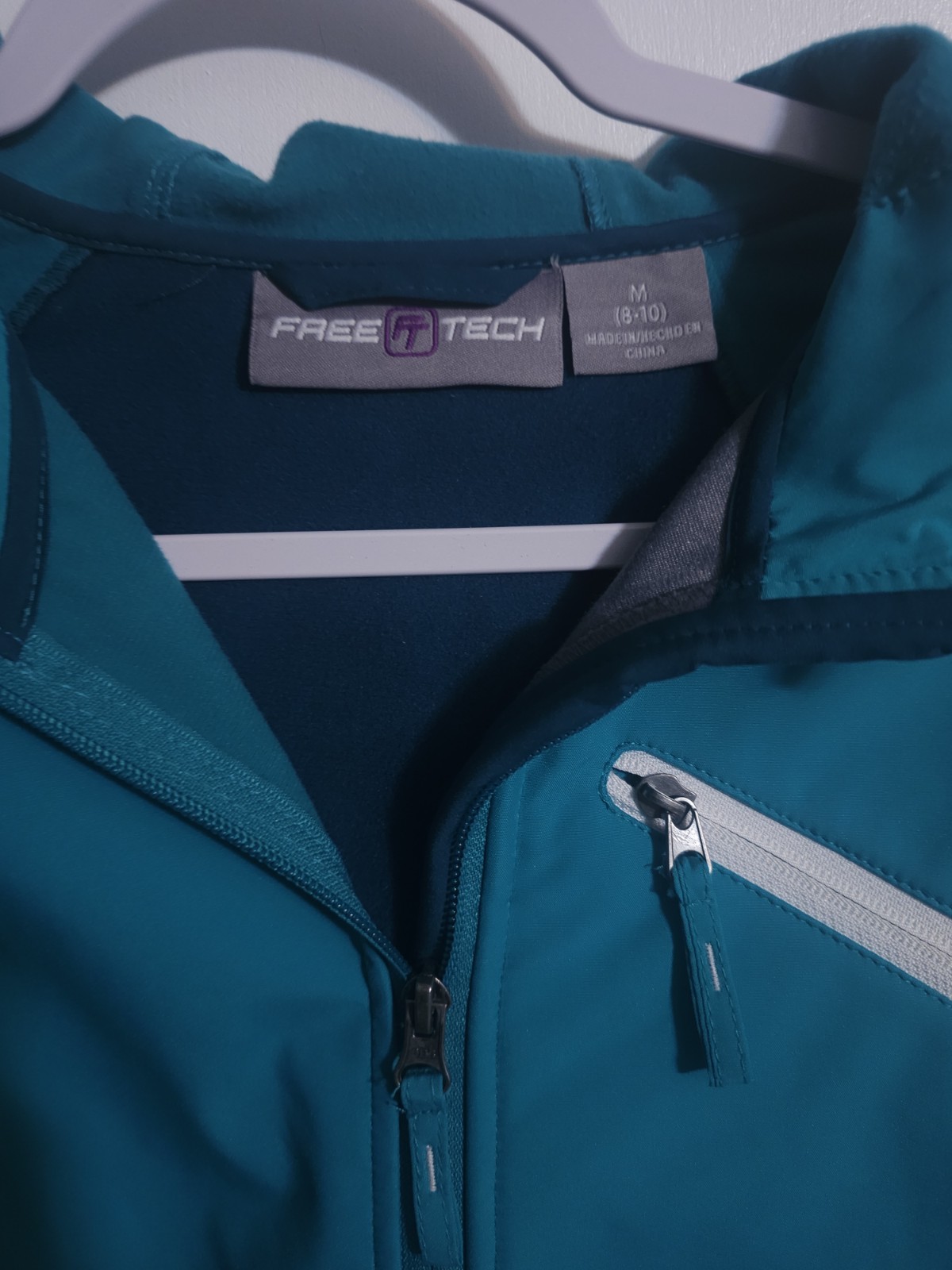 Freetech Teal Softshell Jacket SZ M Zip Front Hooded Pockets Outdoor Activewear