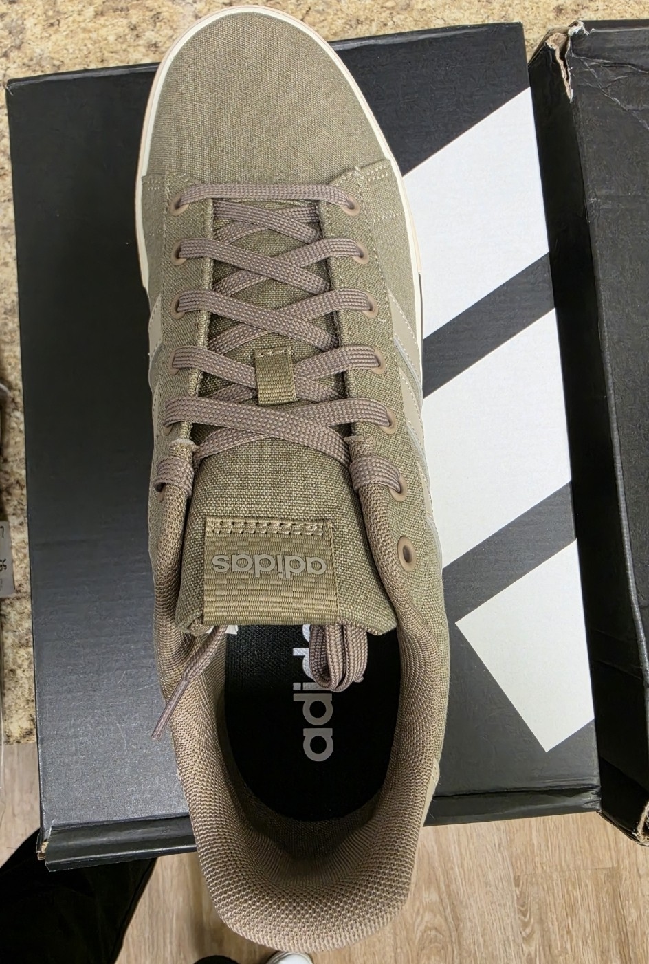 12m adidas Daily 4.0 Athletic Sneakers Low Top Lace Up Textile Tan IH1579