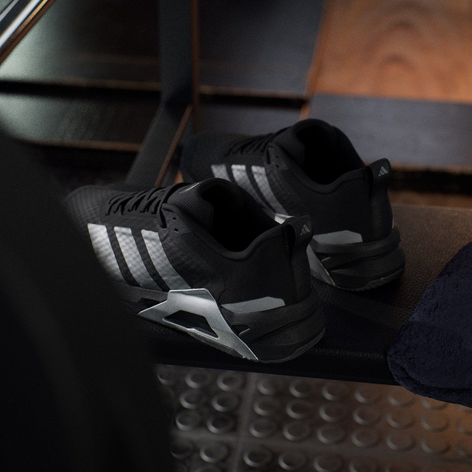 adidas Drop Set Control Training Core Black Iron Metallic JQ1445 Men’s Size