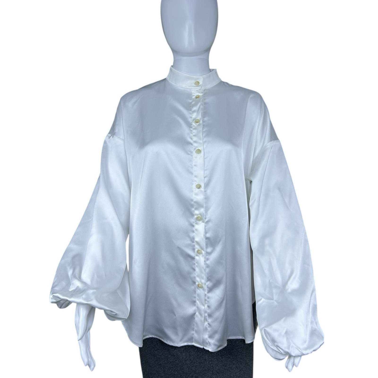 Kallmeyer Appartement Ballon Satin Button Down Shirt Size 4 Quiet Luxury Blouse