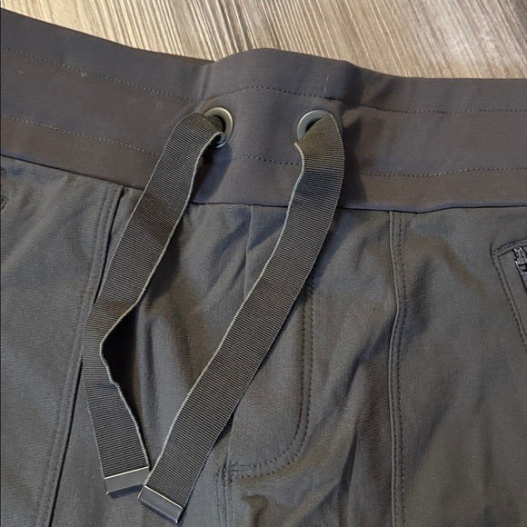 Athleta Headlands Hybrid pants brown women’s 6 petite casual elastic waist