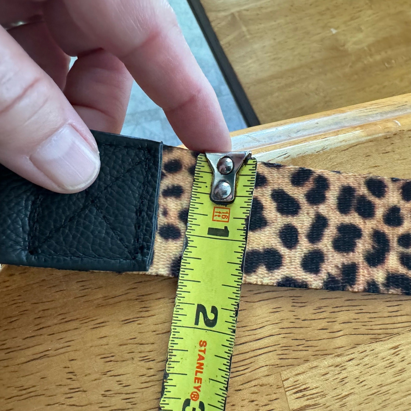 New Mautto Cheetah Leopard Print Handbag Strap 1.5″ Wide 48″ Long Gold Tone