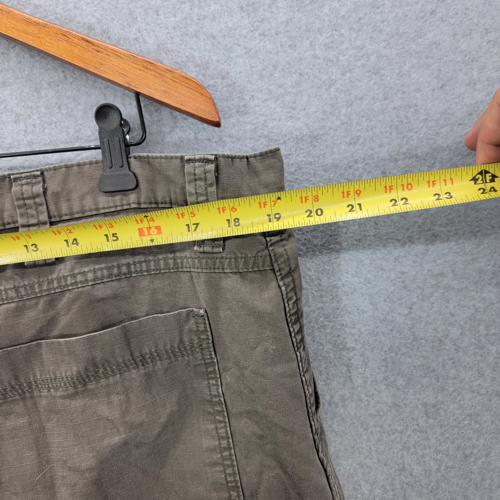 Wrangler pants mens 40×30 work pants 70L3WOD CARGO