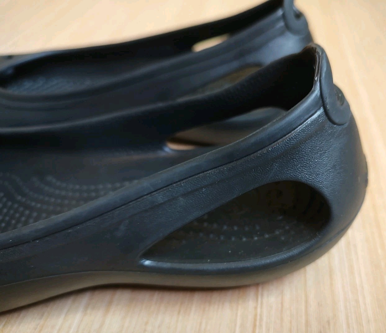Crocs Women’s Kadee Ballet Flats Black Cut Out Details Size 7 NEW Shoes Flat
