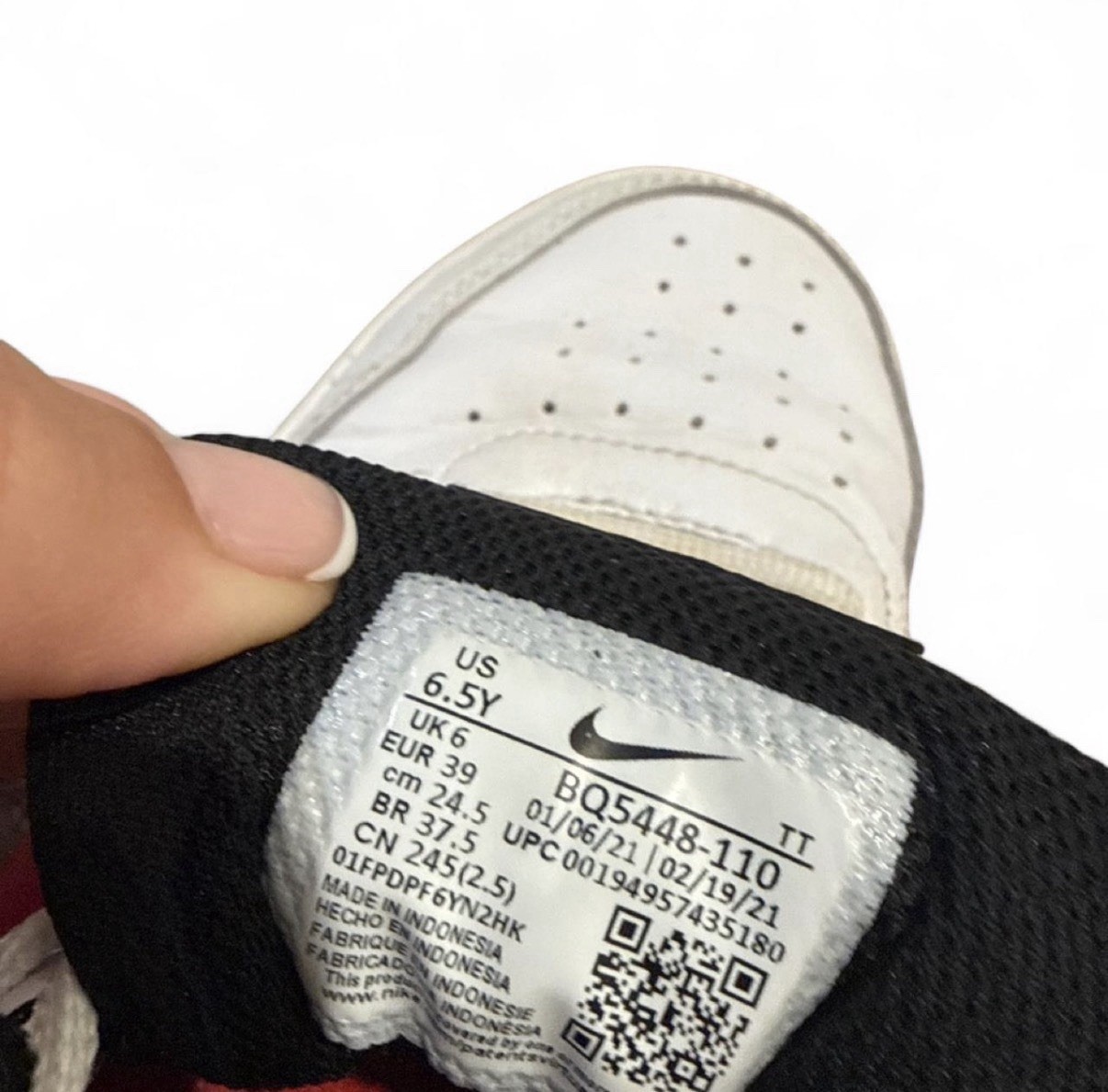 Nike Court Borough Low Top Sneakers White/Red/Black Kids 6.5Y BQ5448-110