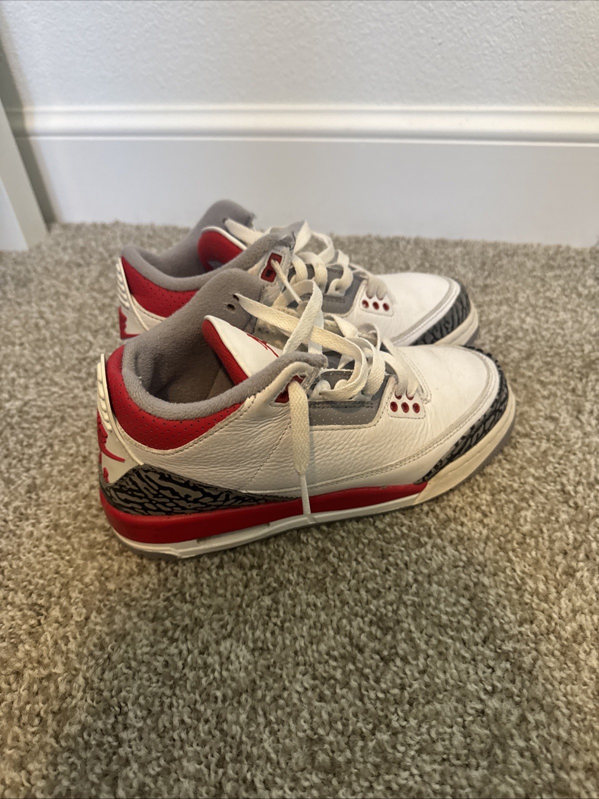Jordan Three Retro (GS) FIRE RED 5Y￼