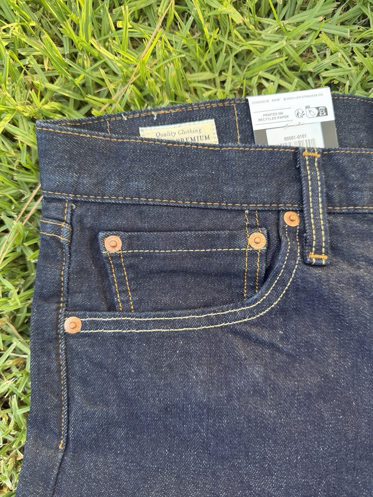 Levi’s Premium 501 Original STRAIGHT LEG Jeans Men 36×30- Blue 00501-0101 NWT