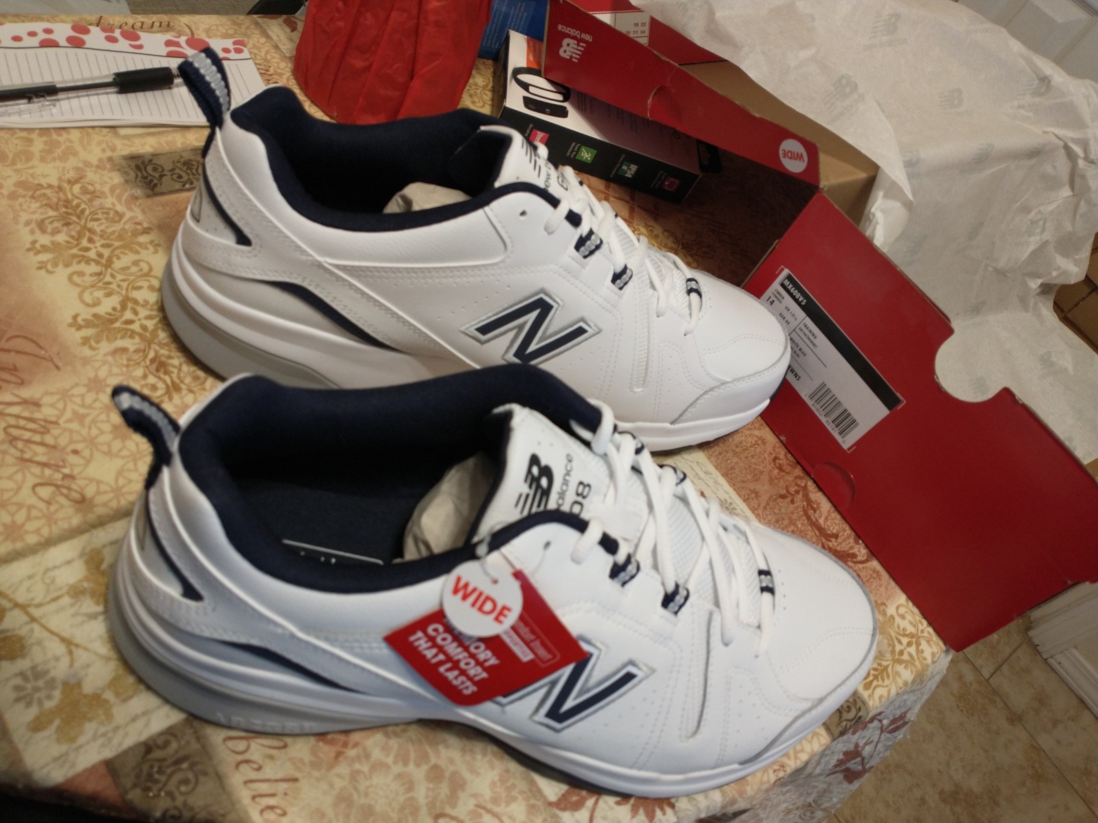 NEW New Balance Mens Shoes Size 14/4E 608 V5 MX608v5 White Lace-Up Sneakers