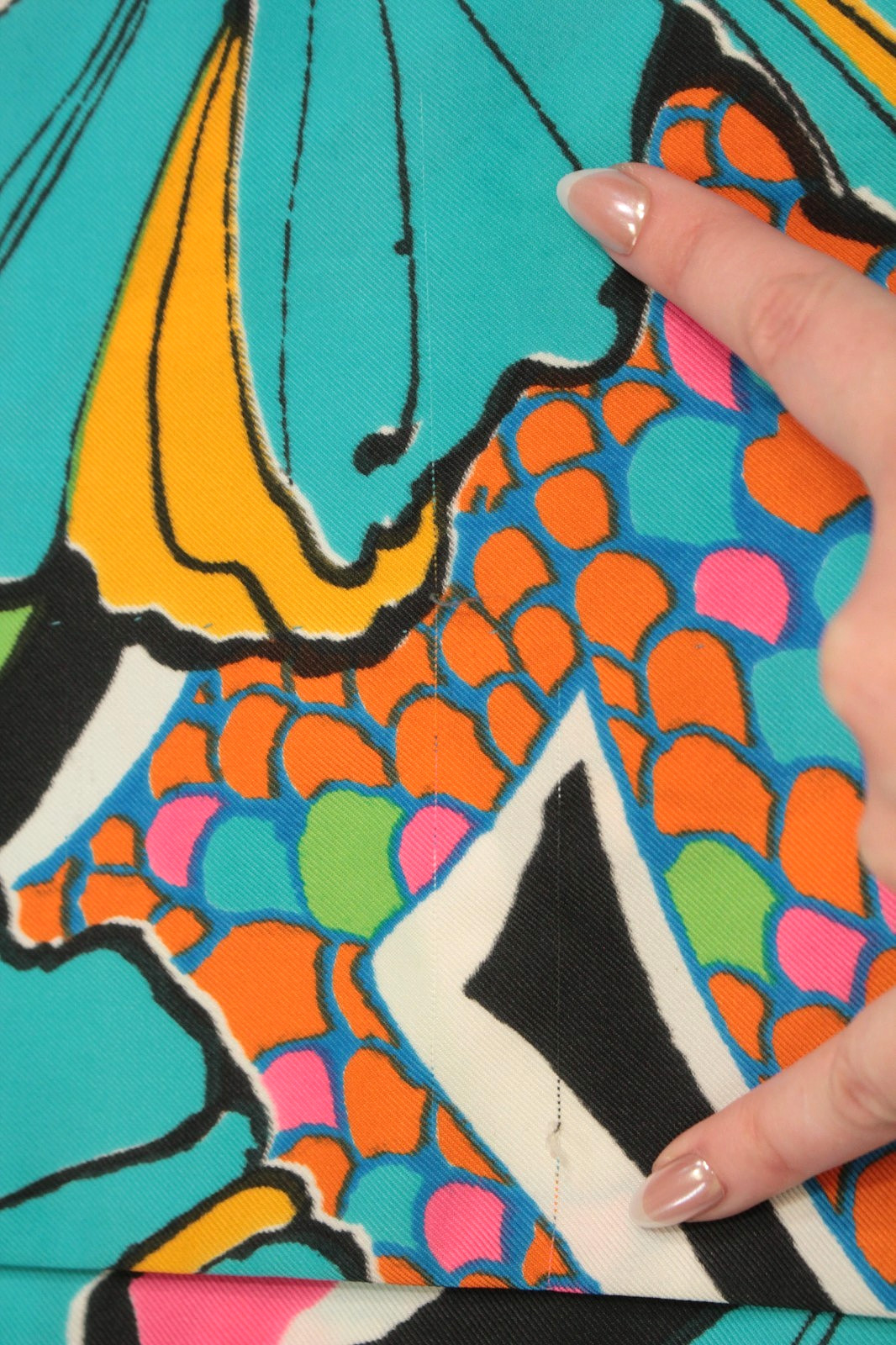 VTG Women’s 60s Colorful Psychedelic Floral & Fish Scale Sheath Dress Sz M 1960s