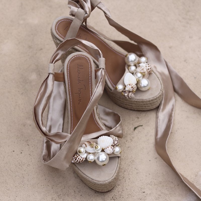 NEW $650 ALAMEDA TURQUESA Shell Wedge Espadrille Sandals – Sand – EU 39 / US 8.5