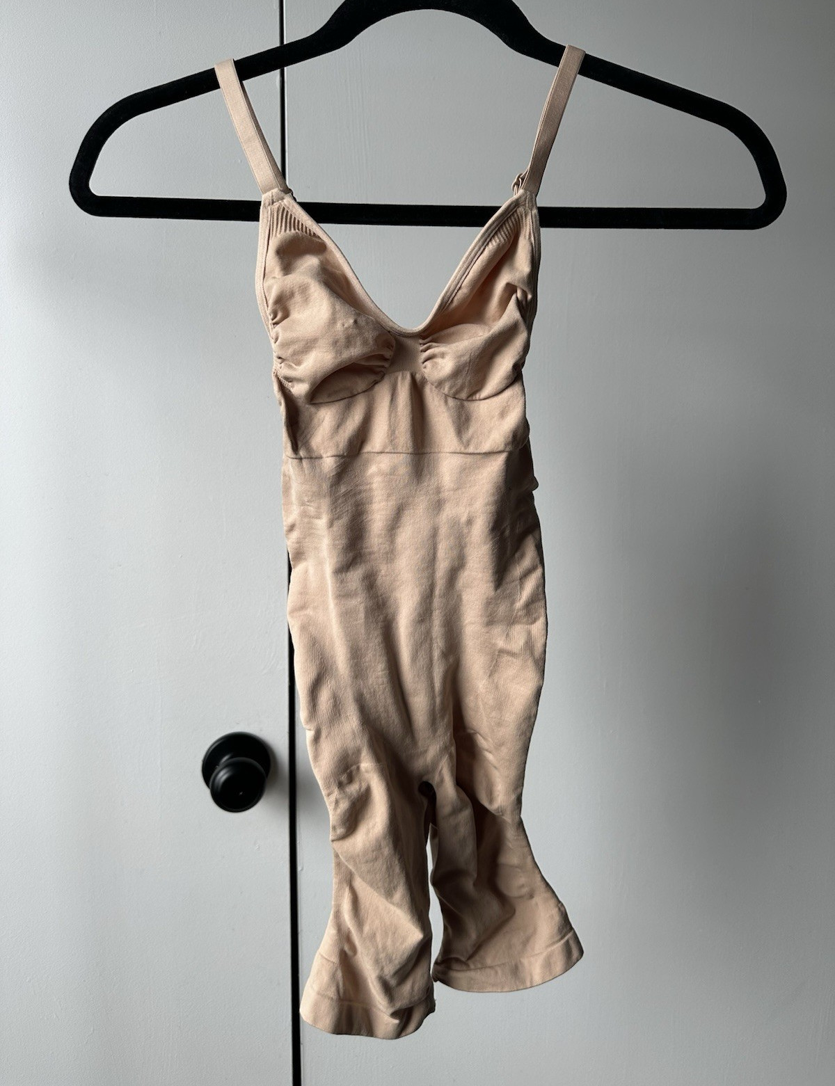 SKIMS Beige One-Piece Shapewear Bodysuit S/M Stretch Nylon Spandex Adjust Straps