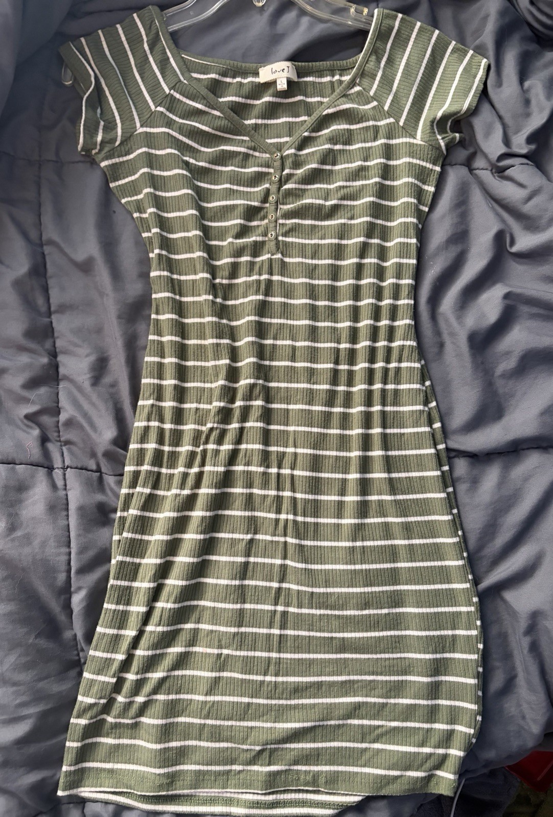 love J Green/White Striped Knit T-Shirt Dress L Scoop Neck Button Knee Length