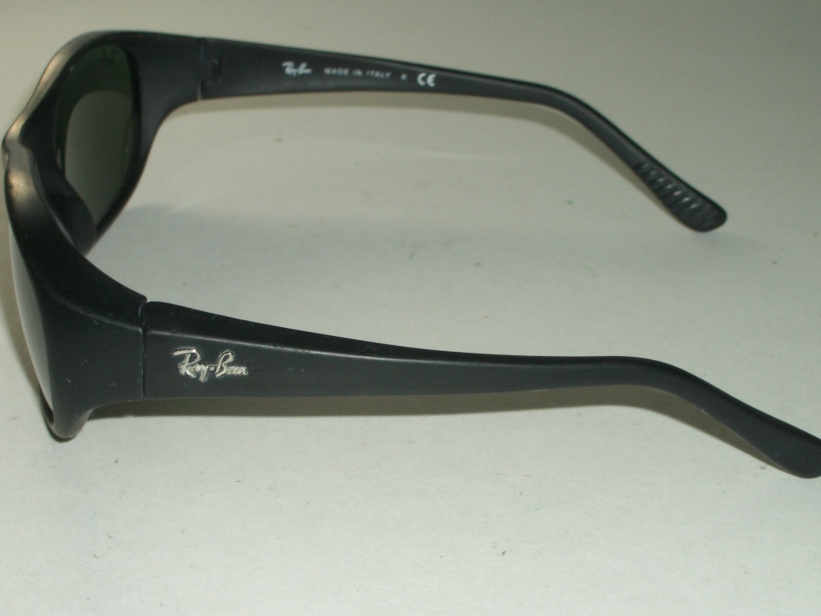 RAY-BAN ITALY RB2016 W2578 RUBBERIZED BLACK G15 UV SPORT WRAPS SUNGLASSES w/CASE