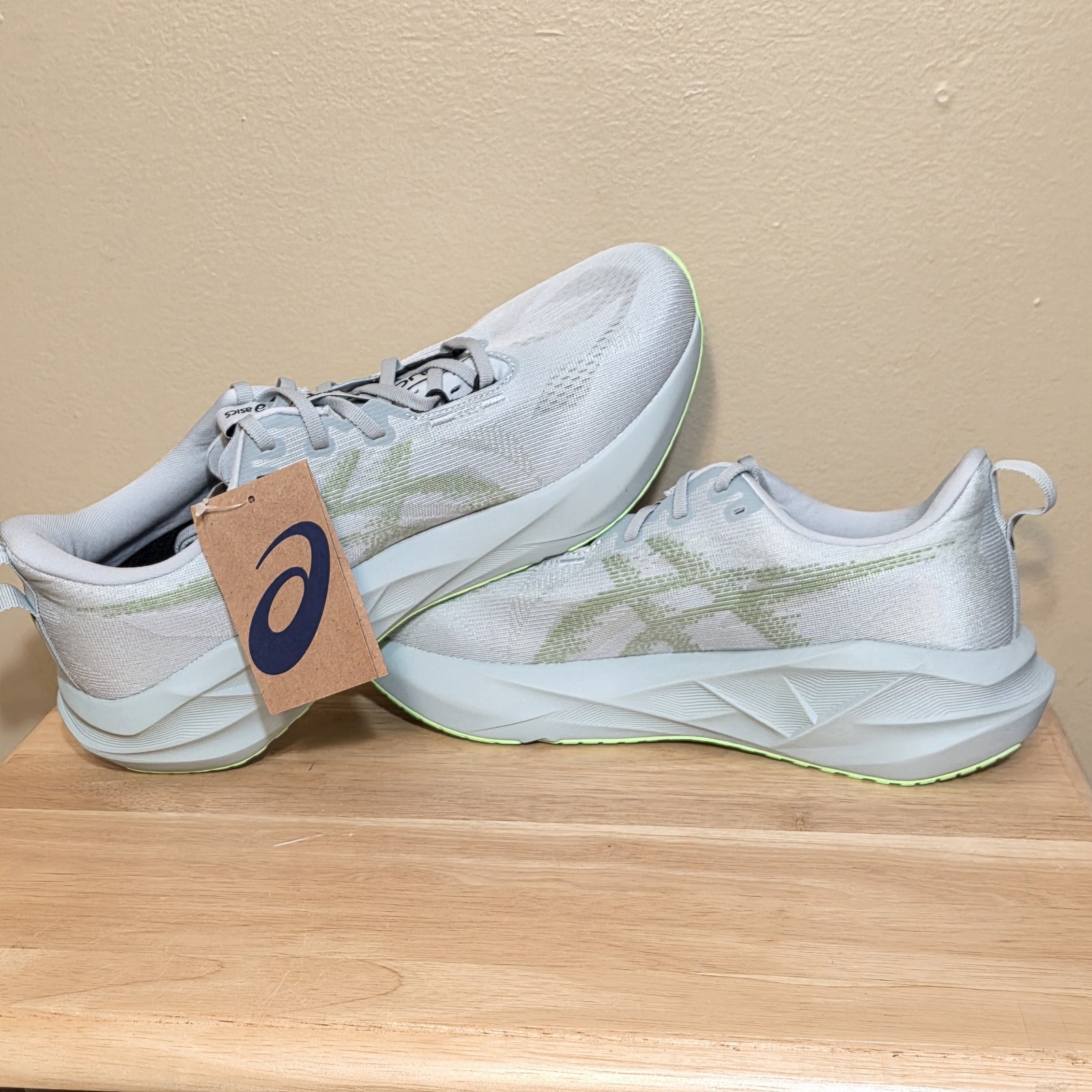 Asics Novablast 5 Running Shoes Cold Moss Green 1011B974-406 Men’s Size 12